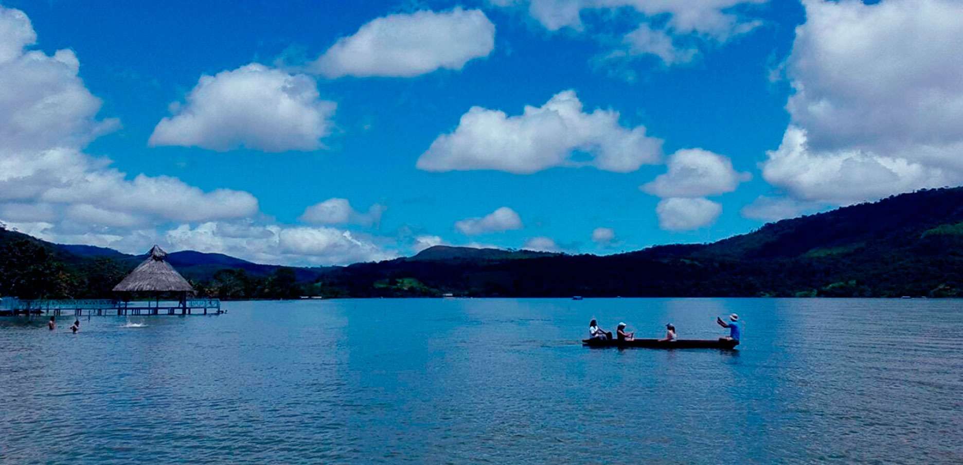 Tour a Laguna Azul, paseo en bote + Degustación de Tragos